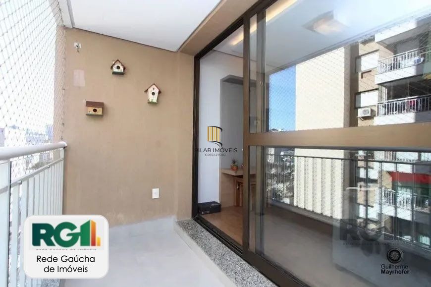 Apartamento 3 dormitórios, sendo 1 suíte, 89,87 m² de área privativa e 2 vaga(s) de garagem. Localizado na Rua/Av. Andarai, no bairro Boa Vista em Porto Alegre.