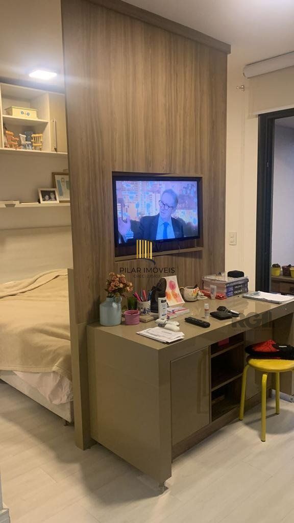 Loft  mobiliado, com 38,69 privativo com 1 box perto da  PUC-RS no bairro Jardim Botânico em Porto Alegre.