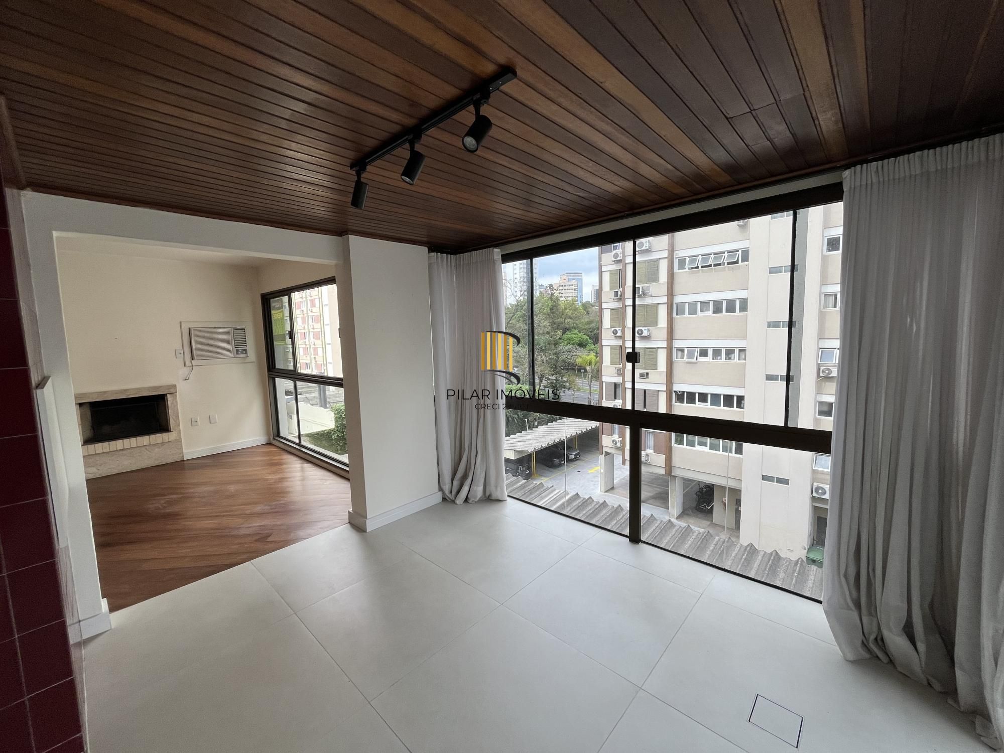 Apartamento de 2 quartos, churrasqueira, lareira e garagem no bairro Bela Vista