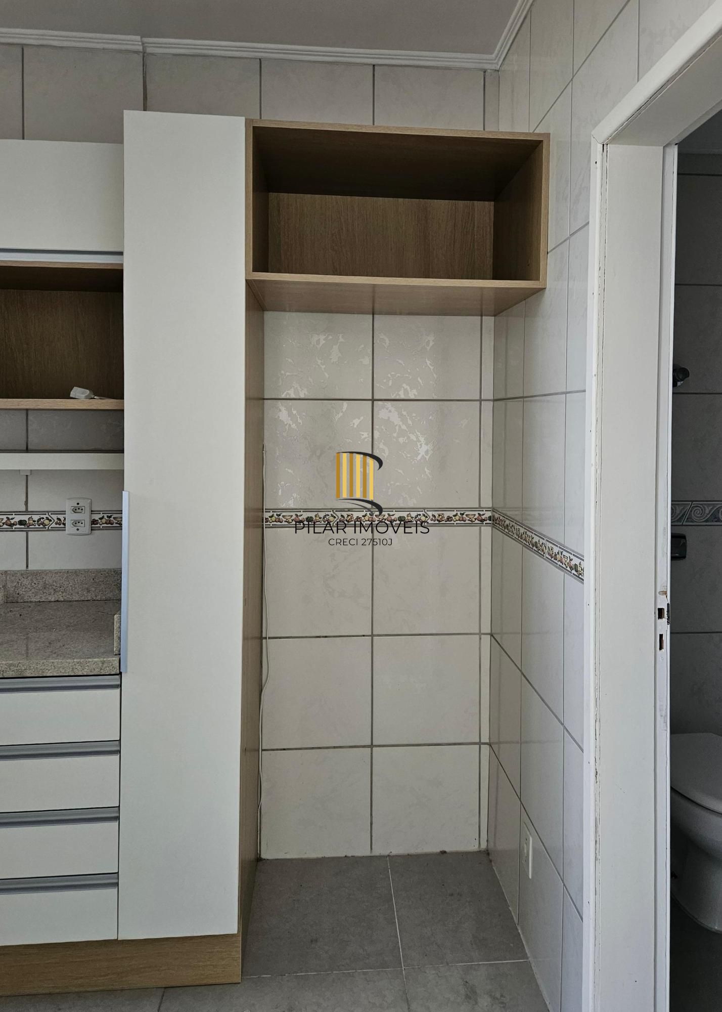 Apartamento com um quarto e uma vaga de garagem no centro de Porto Alegre
