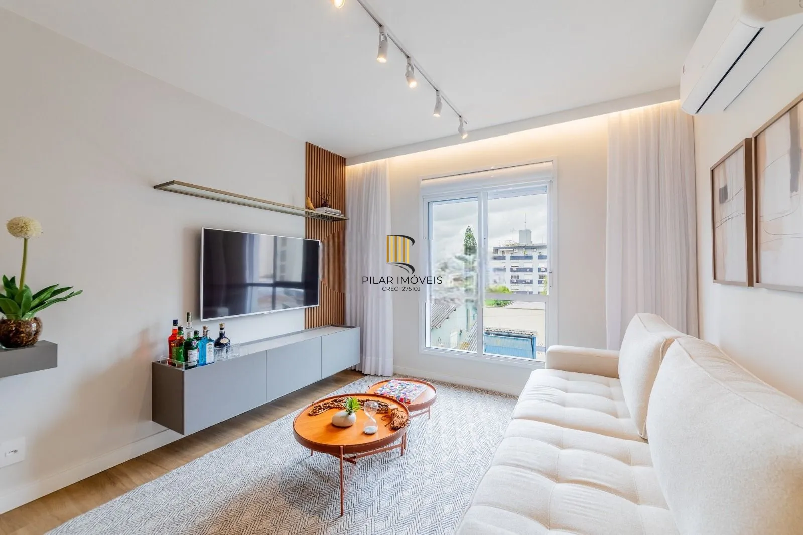 Apartamento à venda em Porto Alegre – pronto para morar, totalmente reformado.