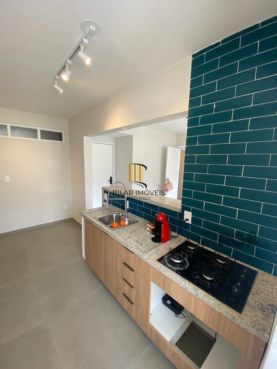Apartamento para Venda - 74.48m², 2 dormitórios, 1 vaga - Petrópolis