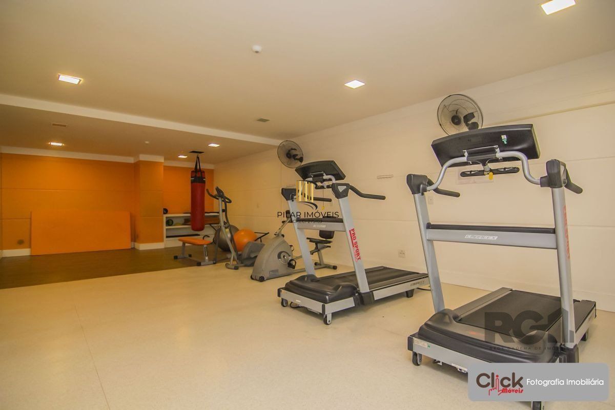 Vende Excelente Apartamento no Bairro Passo da Areia - Porto Alegre