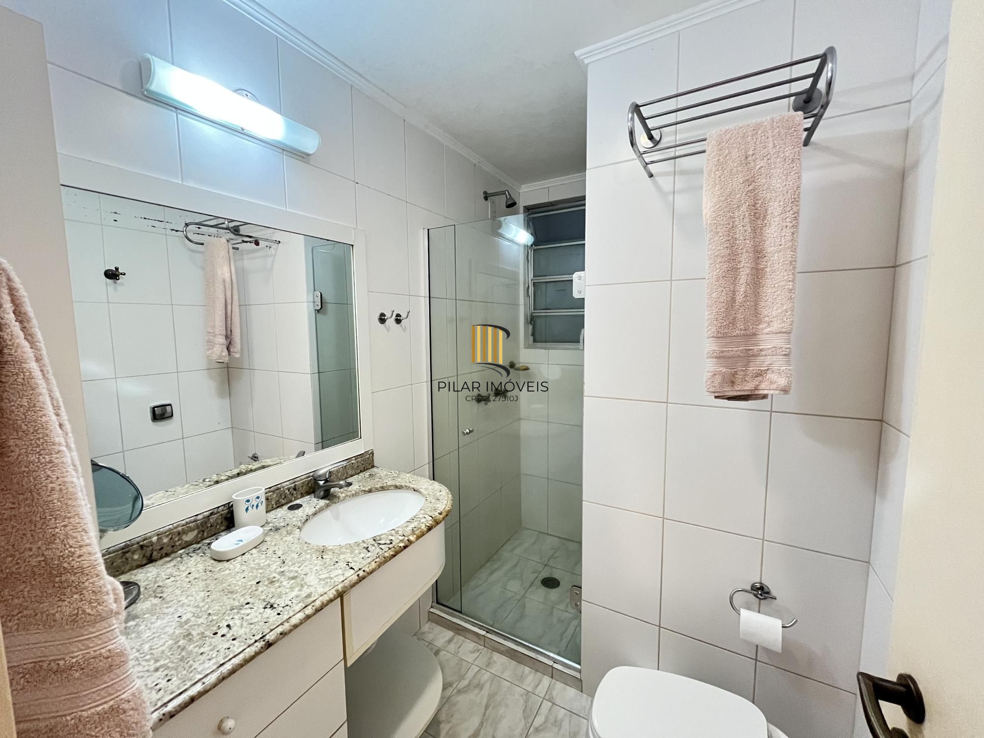 Apartamento de 2 quartos, suíte e 2 vagas de garagem no bairro Jardim Botânico.