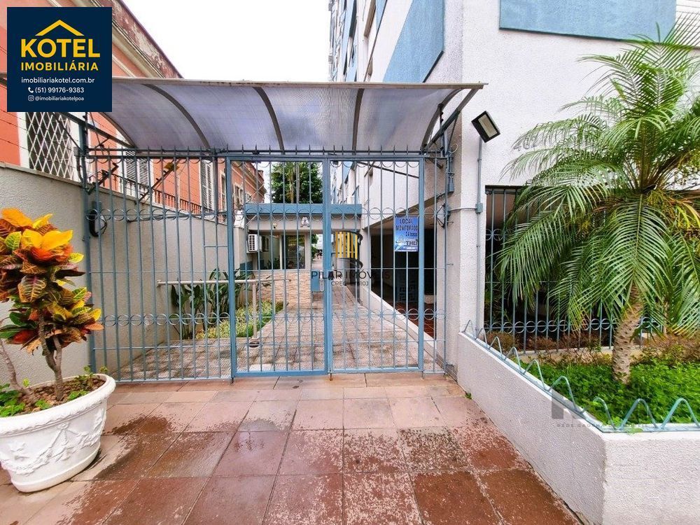 Apartamento de 2 quartos e 1 vaga de garagem no bairro Floresta em POA