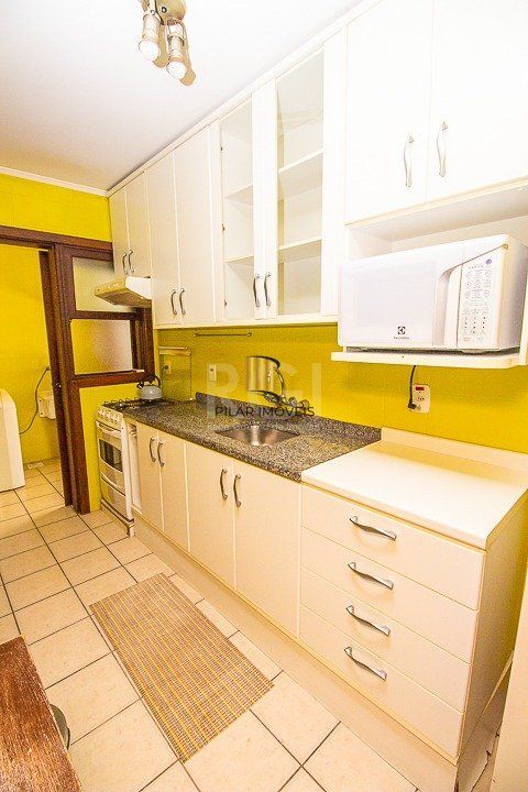 Cobertura para Venda - 116.36m², 2 dormitórios, sendo 1 suites, 1 vaga - Petrópolis