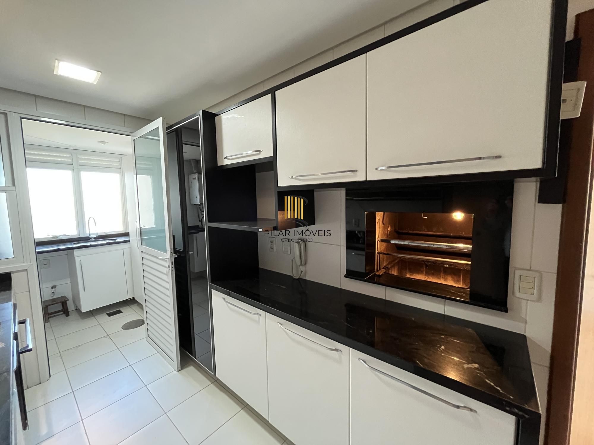 Apartamento de 3 quartos, suíte e 2 vagas de garagem no bairro Higienópolis POA