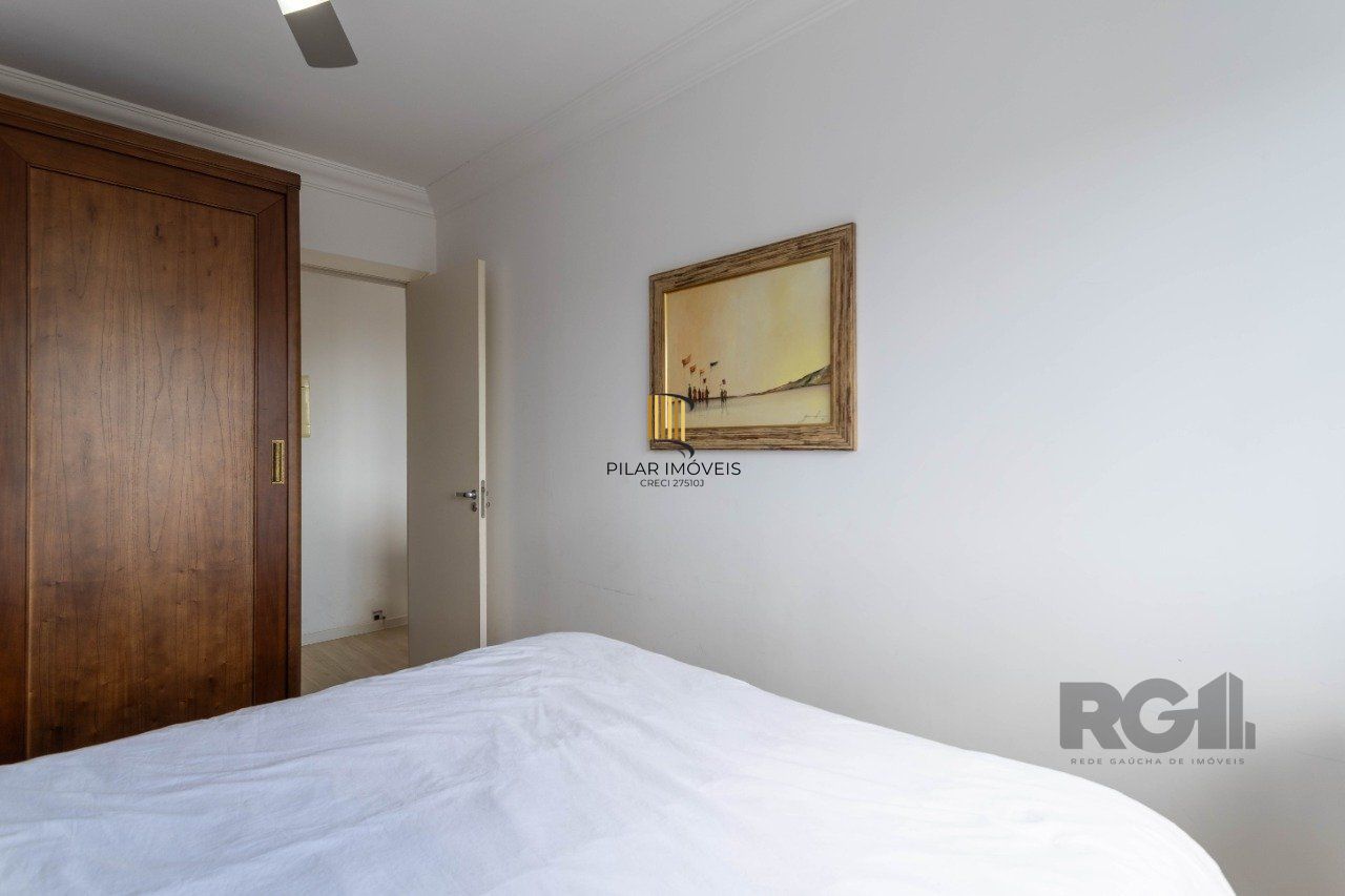   Apartamento de um quarto (dormitório) e uma vaga de garagem no bairro Jardim Botânico em Porto Alegre. 