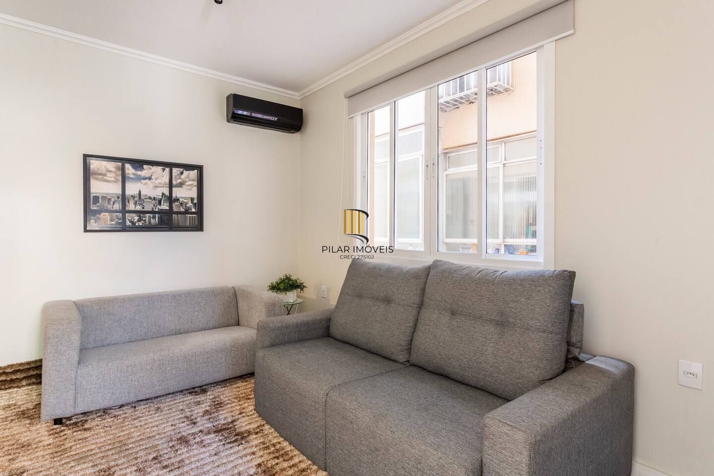 Apartamento de dois quartos no bairro Santana em Porto Alegre