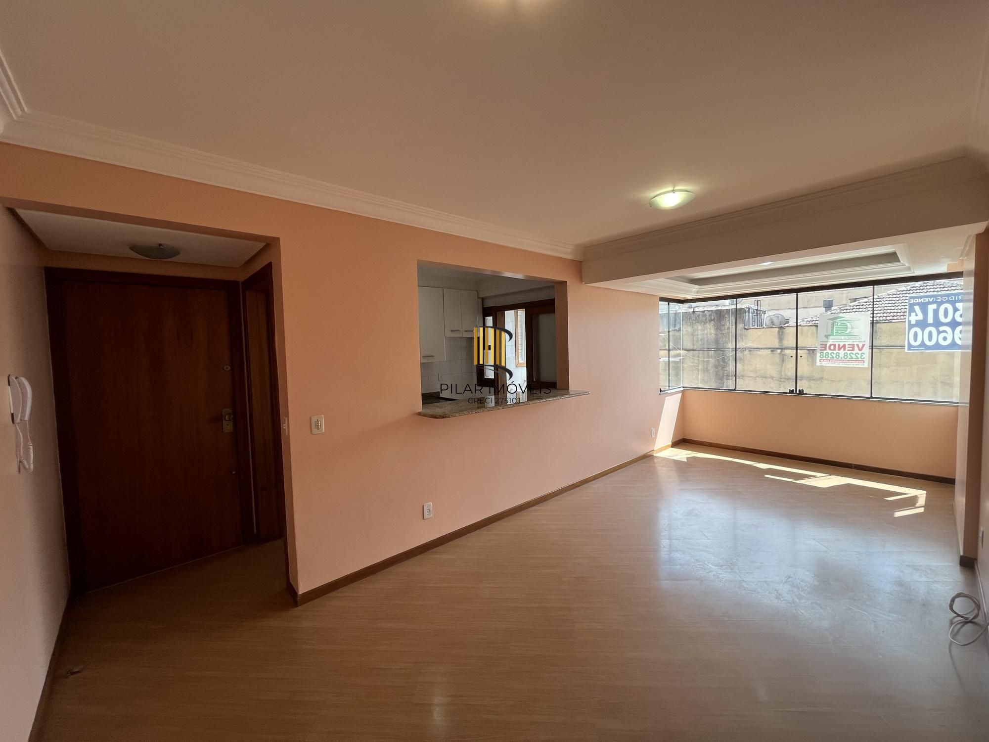 Apartamento de dois quartos, suíte e uma vaga de garagem no bairro Menino Deus