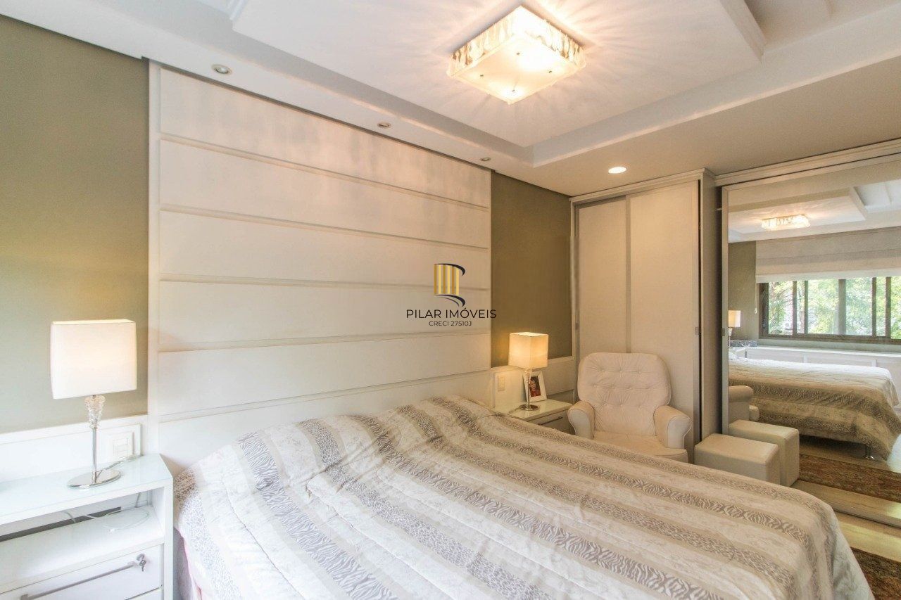 Apartamento com 3 suítes e 3 vagas de garagem no bairro Rio Branco em POA/RS