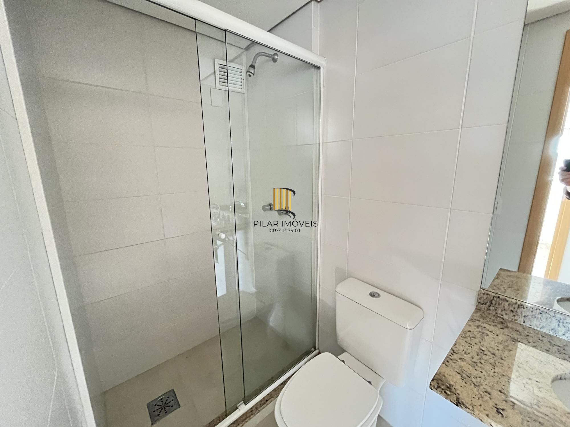 Apartamento de 2 dormitórios, suíte e 1 vaga de garagem no bairro Passo da Areia