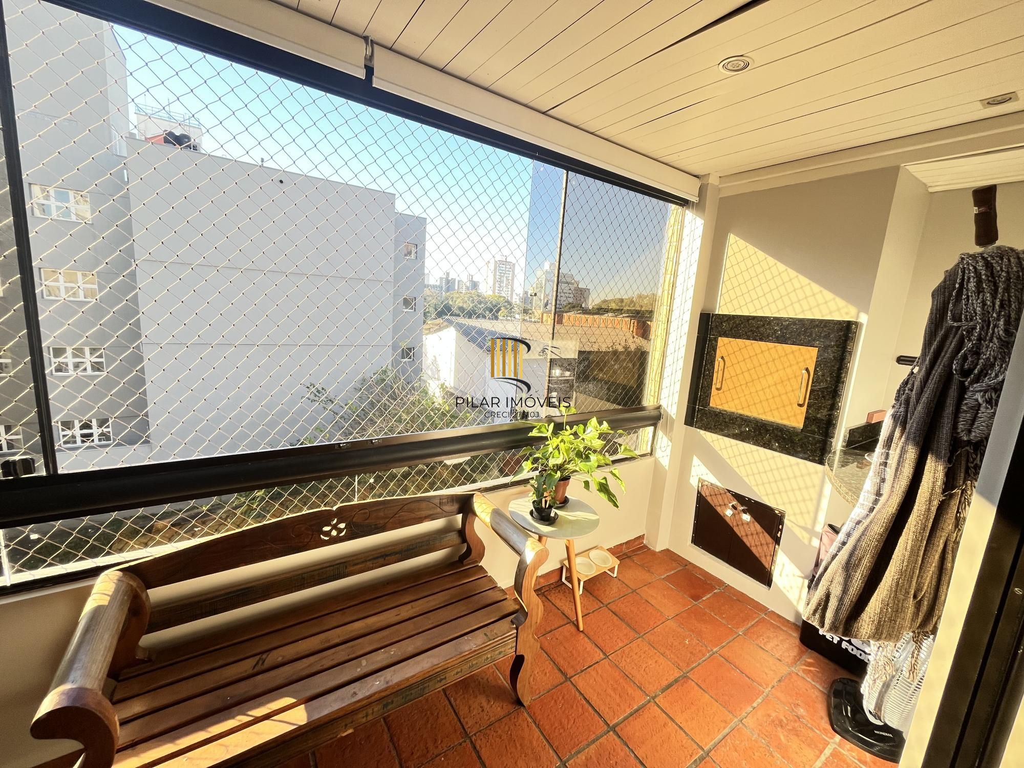 Apartamento de 3 quartos, dependência de empregada e 1 vaga de garagem M. Deus