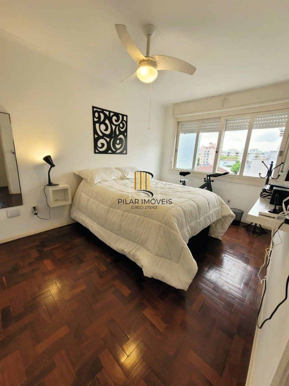 Apartamento para Venda - 100m², 2 dormitórios, 1 vaga - Menino Deus