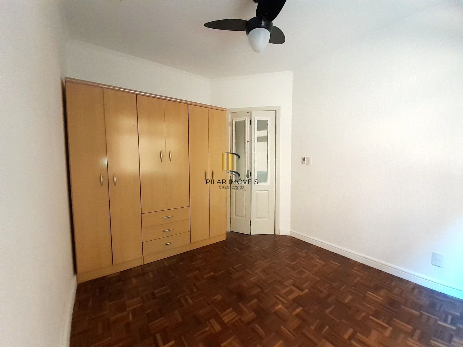 Apartamento de dois quartos no bairro Menino Deus em Porto Alegre