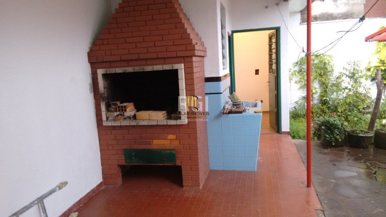 Casa para Venda - 363m², 3 dormitórios, sendo 1 suites, 2 vagas - São João