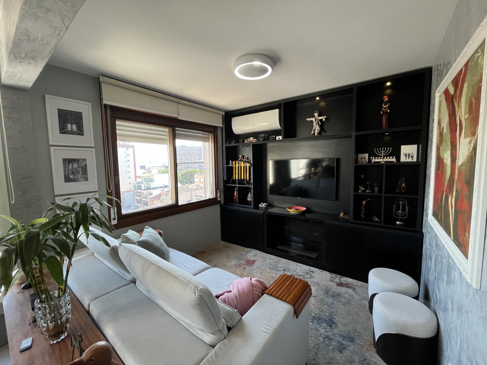 Apartamento de 2 quartos e 1 vaga de garagem no bairro Rio Branco Porto Alegre