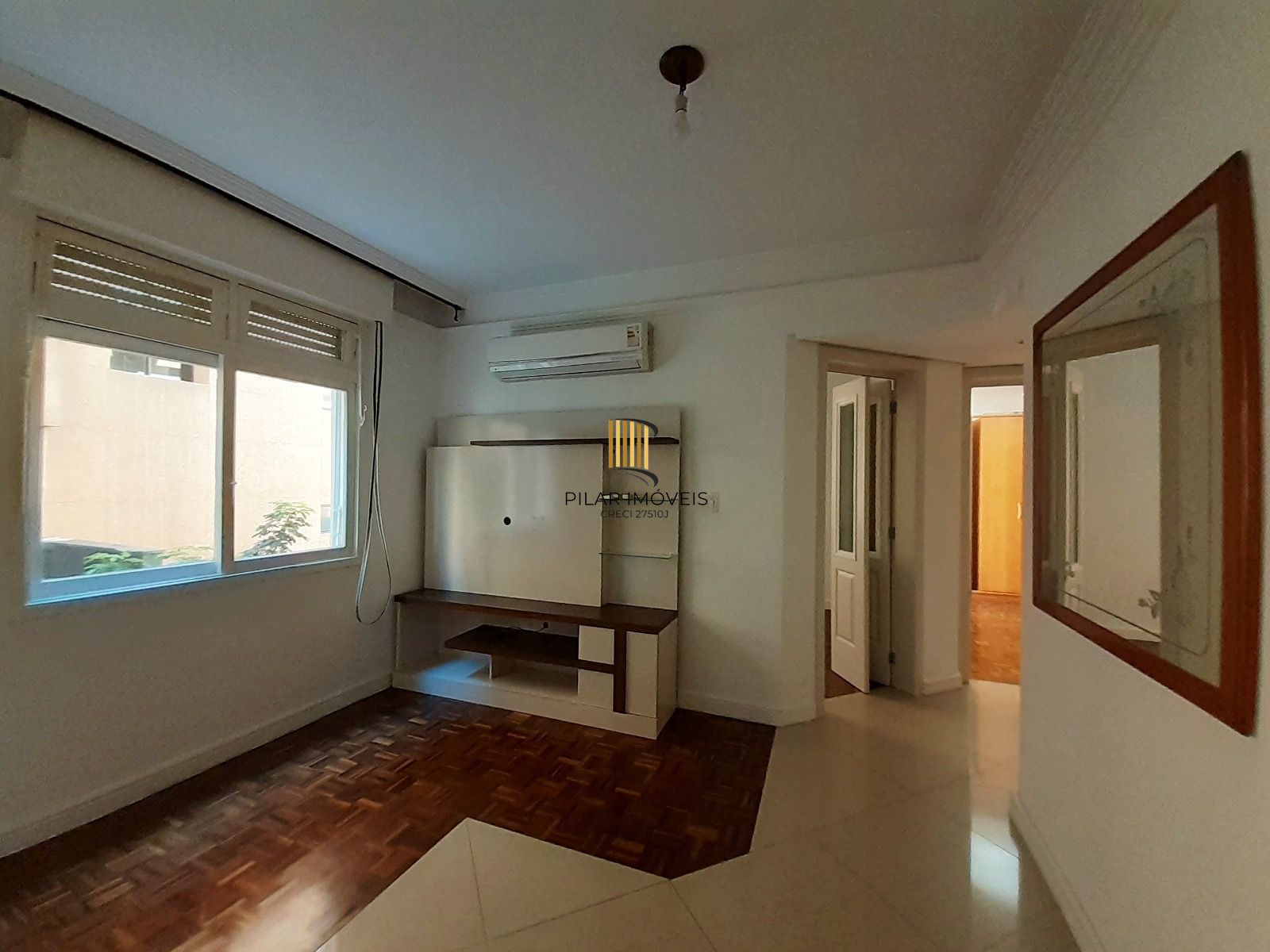 Apartamento de dois quartos no bairro Menino Deus em Porto Alegre