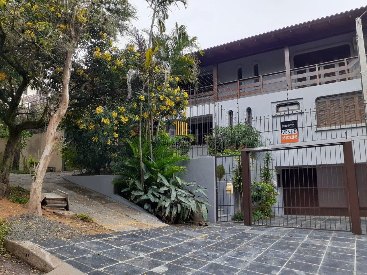 Casa para Venda - 204.81m², 4 dormitórios, sendo 1 suites, 2 vagas - Cristal - Pilar Imóveis