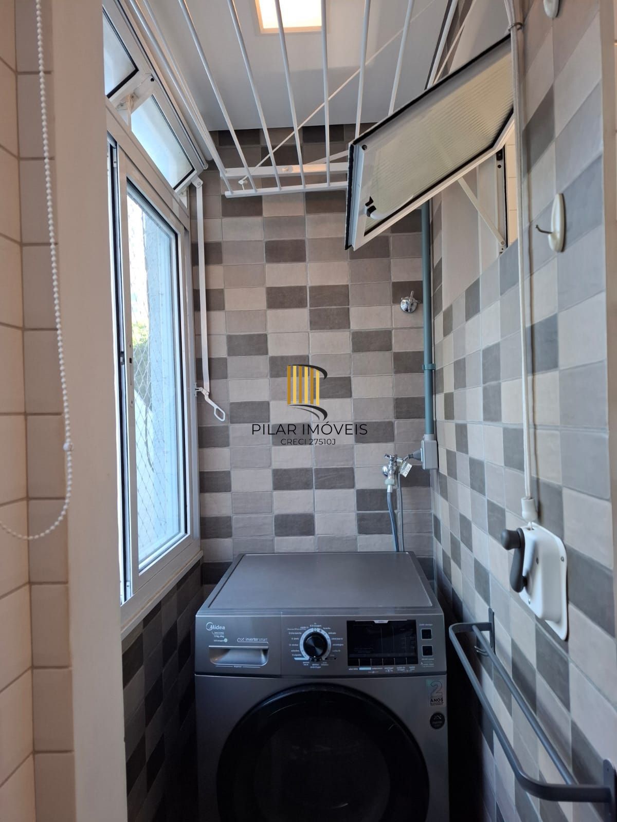 Apartamento de um quarto com garagem no bairro Partenon