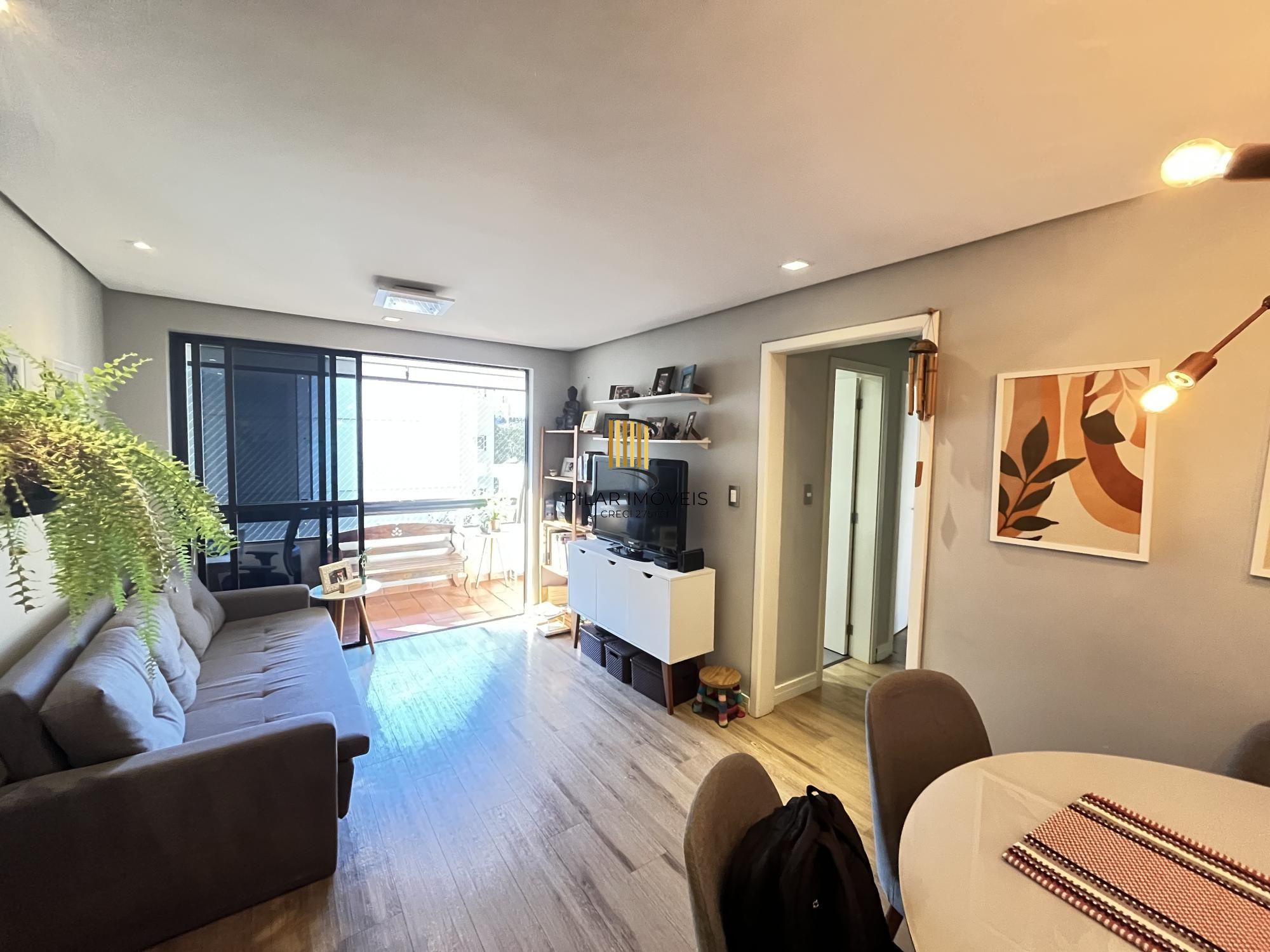 Apartamento de 3 quartos, dependência de empregada e 1 vaga de garagem M. Deus