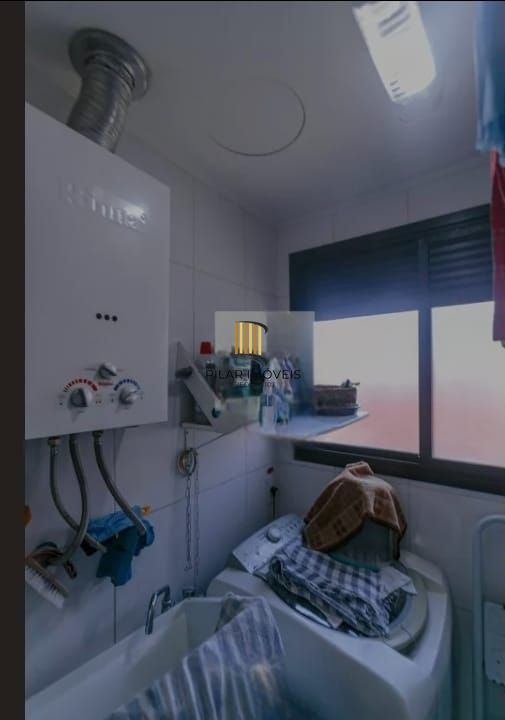 Apartamento de 2 quartos e 1 vaga de garagem no bairro Tristeza em Porto Alegre