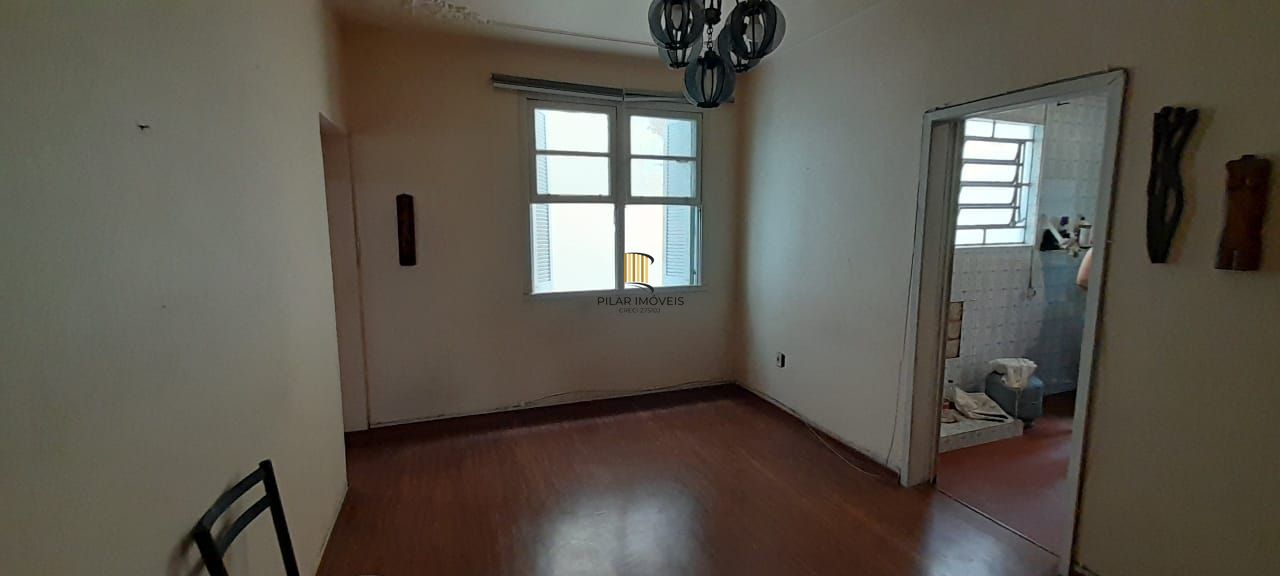 Apartamento de dois quartos no bairro Santana em Porto Alegre