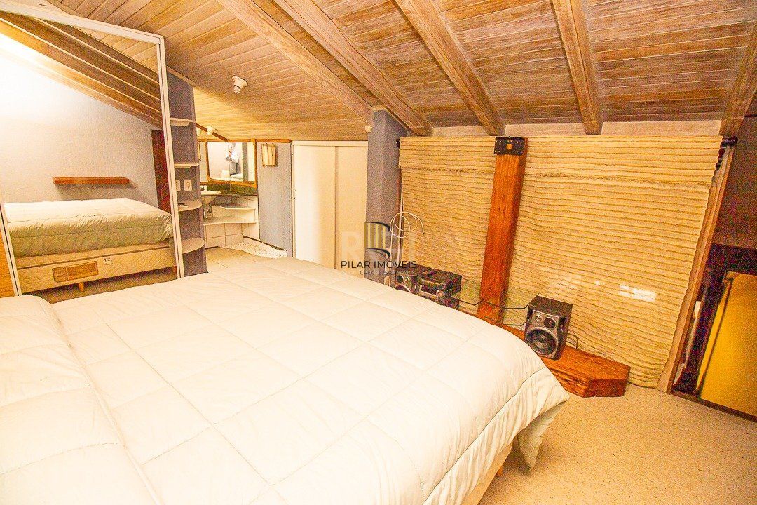 Cobertura para Venda - 116.36m², 2 dormitórios, sendo 1 suites, 1 vaga - Petrópolis