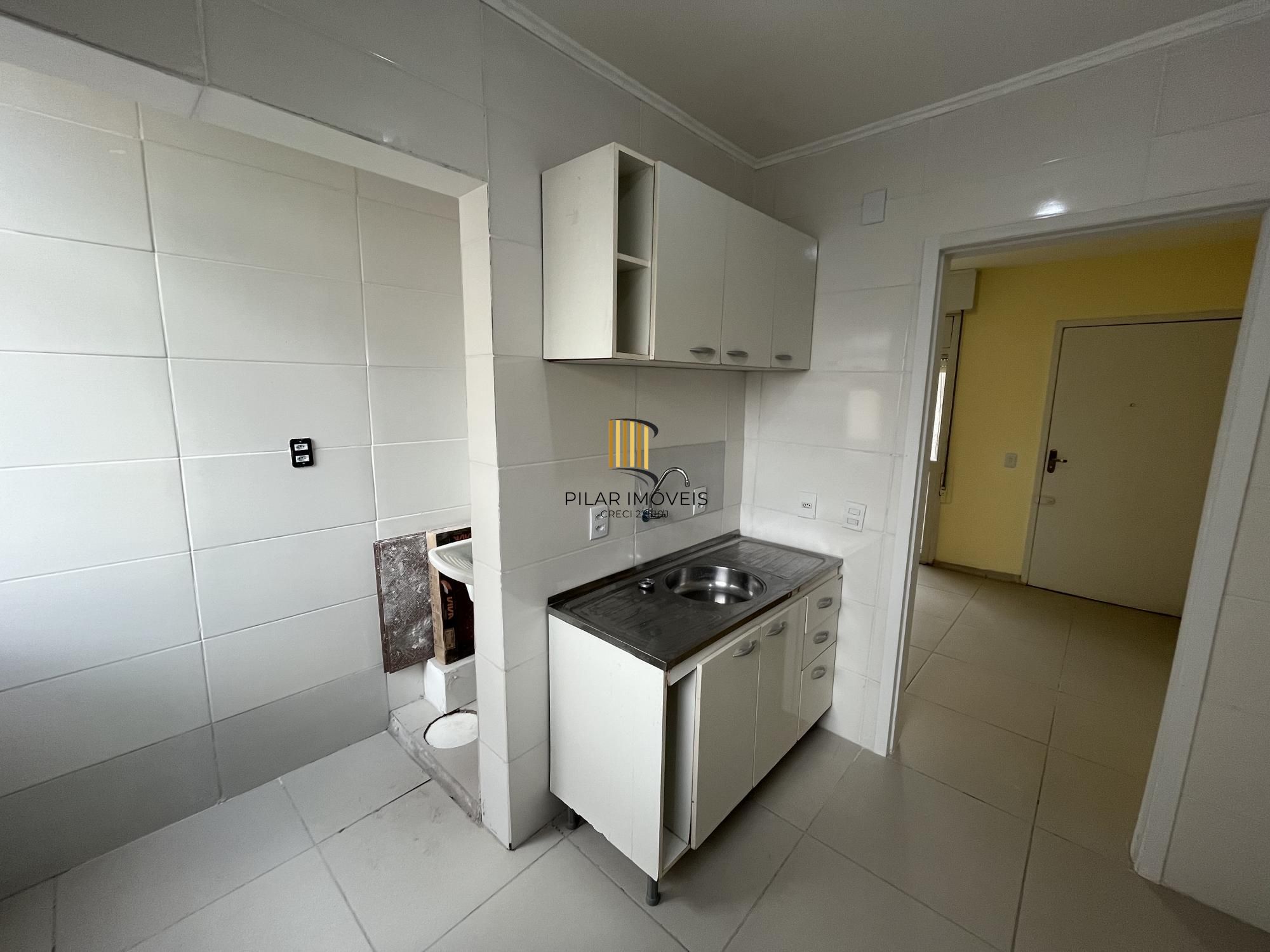 Apartamento reformado de dois quartos no bairro Petrópolis em Porto Alegre
