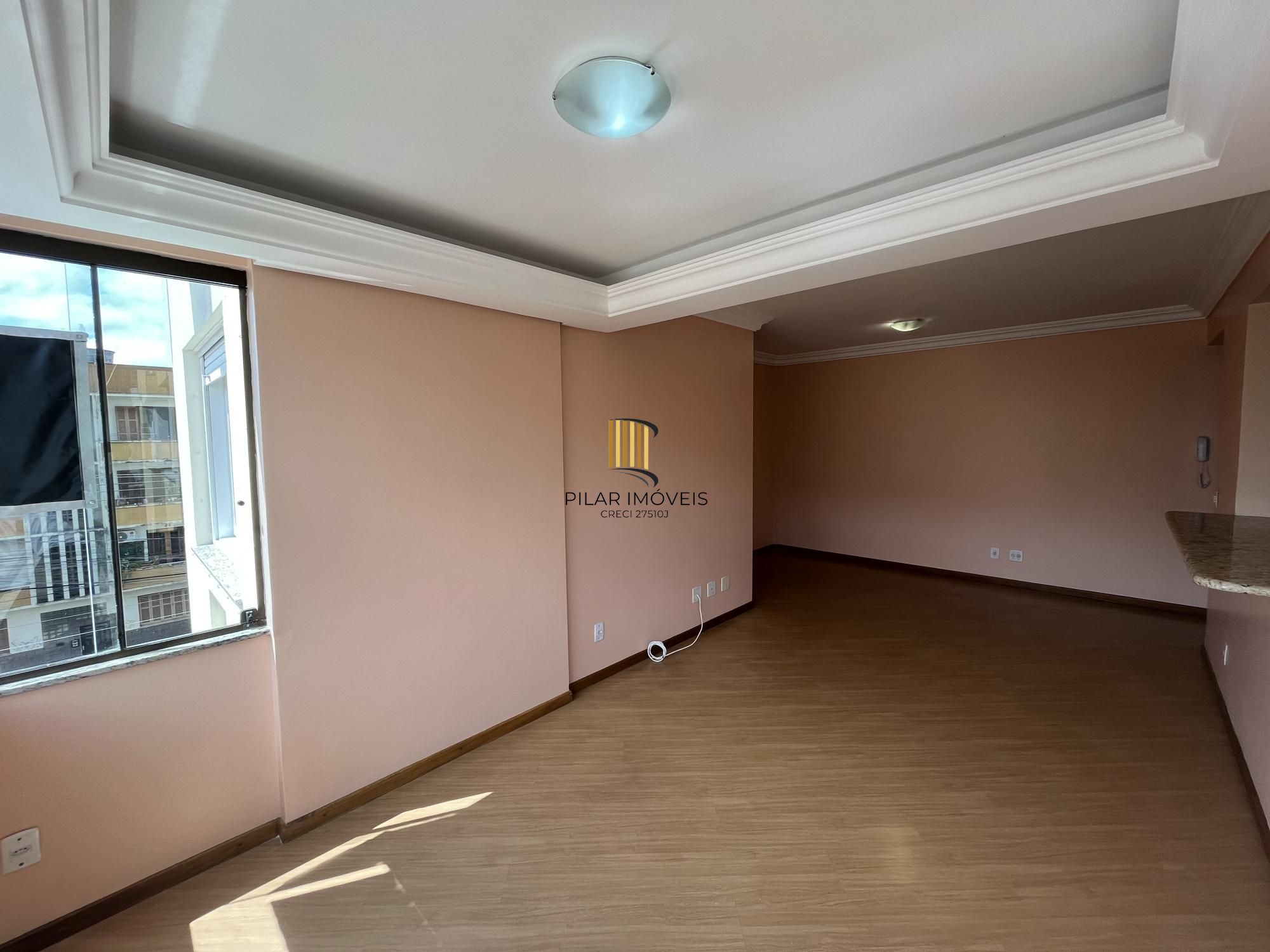 Apartamento de dois quartos, suíte e uma vaga de garagem no bairro Menino Deus