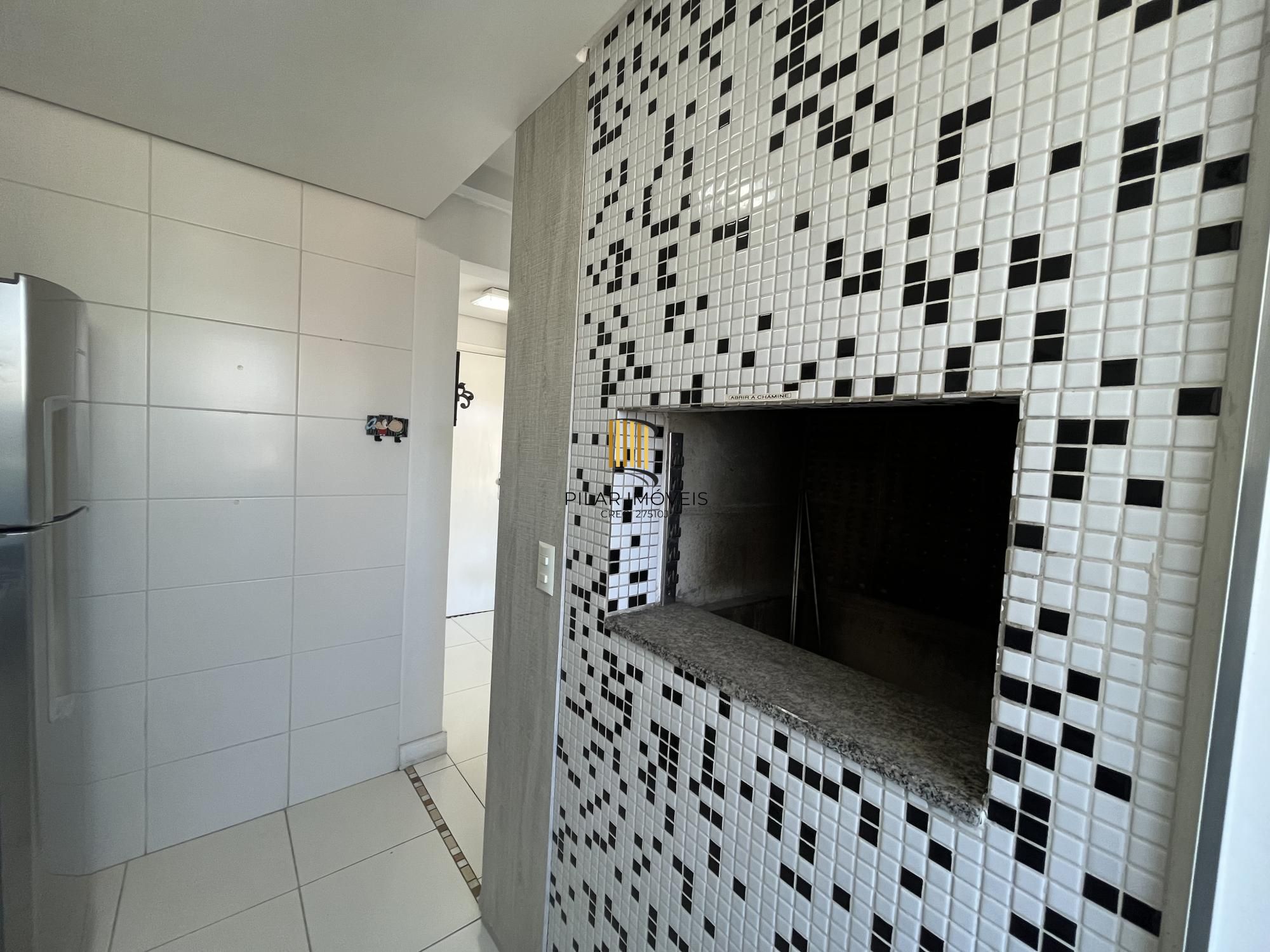 Apartamento de um quarto e uma vaga de garagem no bairro Menino Deus em POA/RS