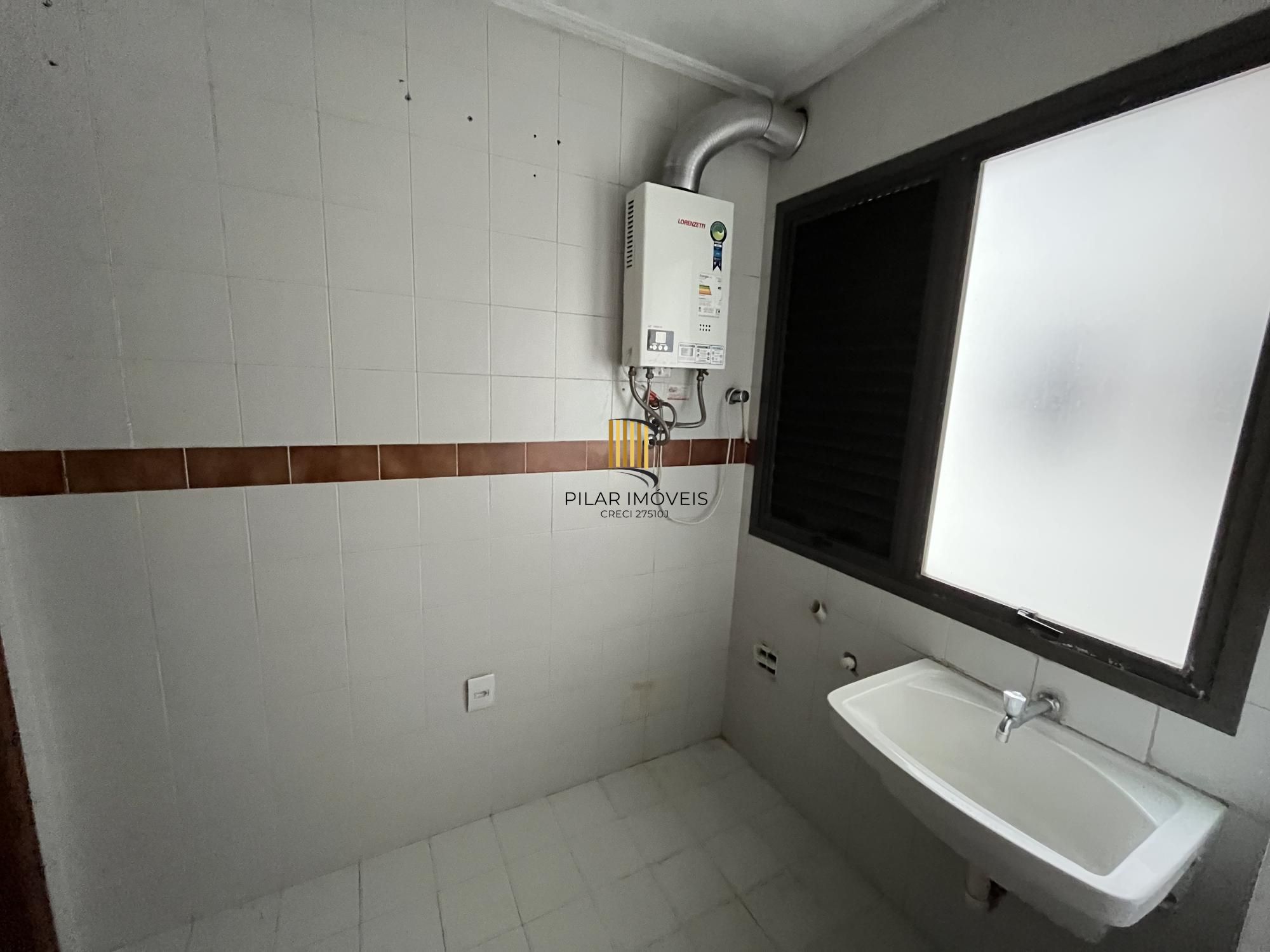 Apartamento de 2 quartos, churrasqueira, lareira e garagem no bairro Bela Vista