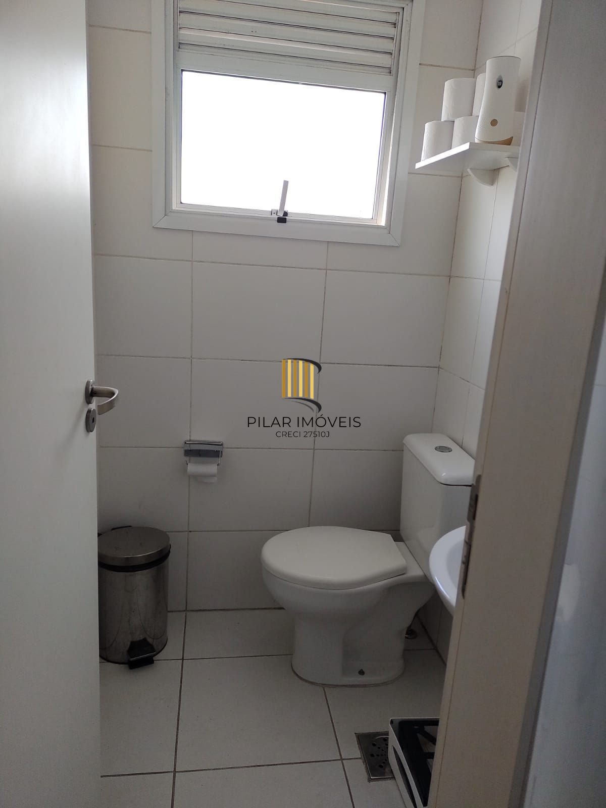 Sala comercial com 2 vagas de garagem escrituradas