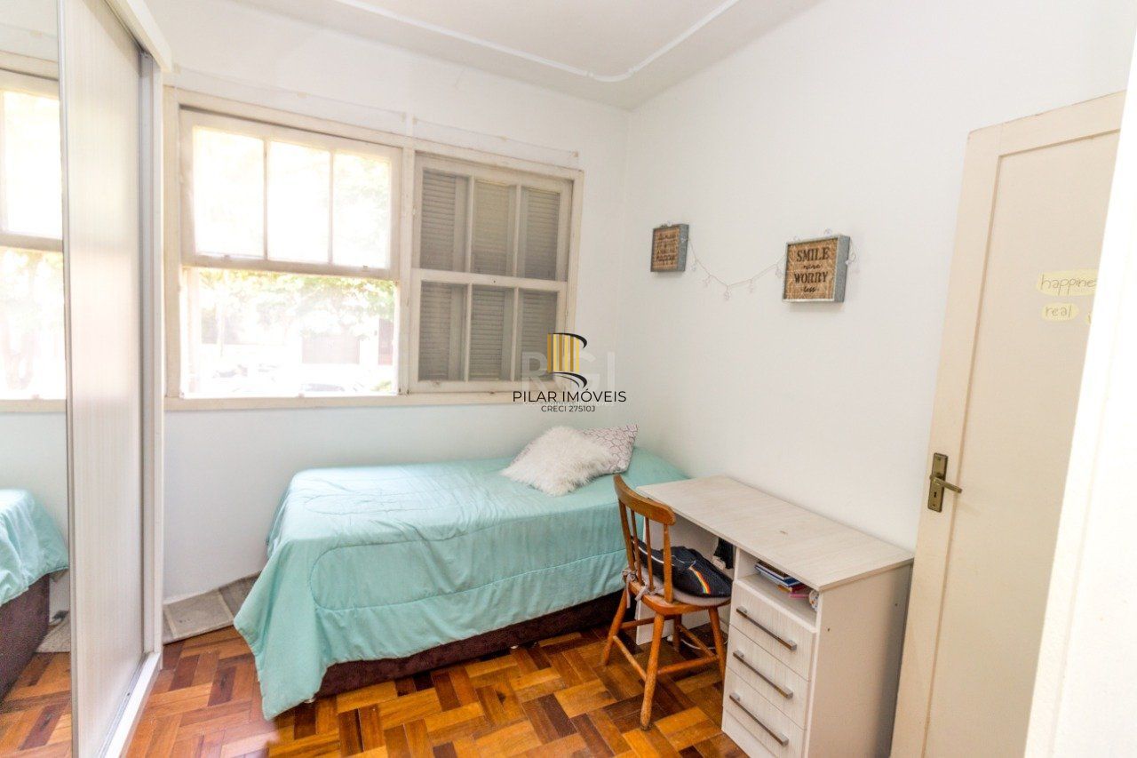 Apartamento para Venda - 61.47m², 2 dormitórios, 1 vaga - Petrópolis