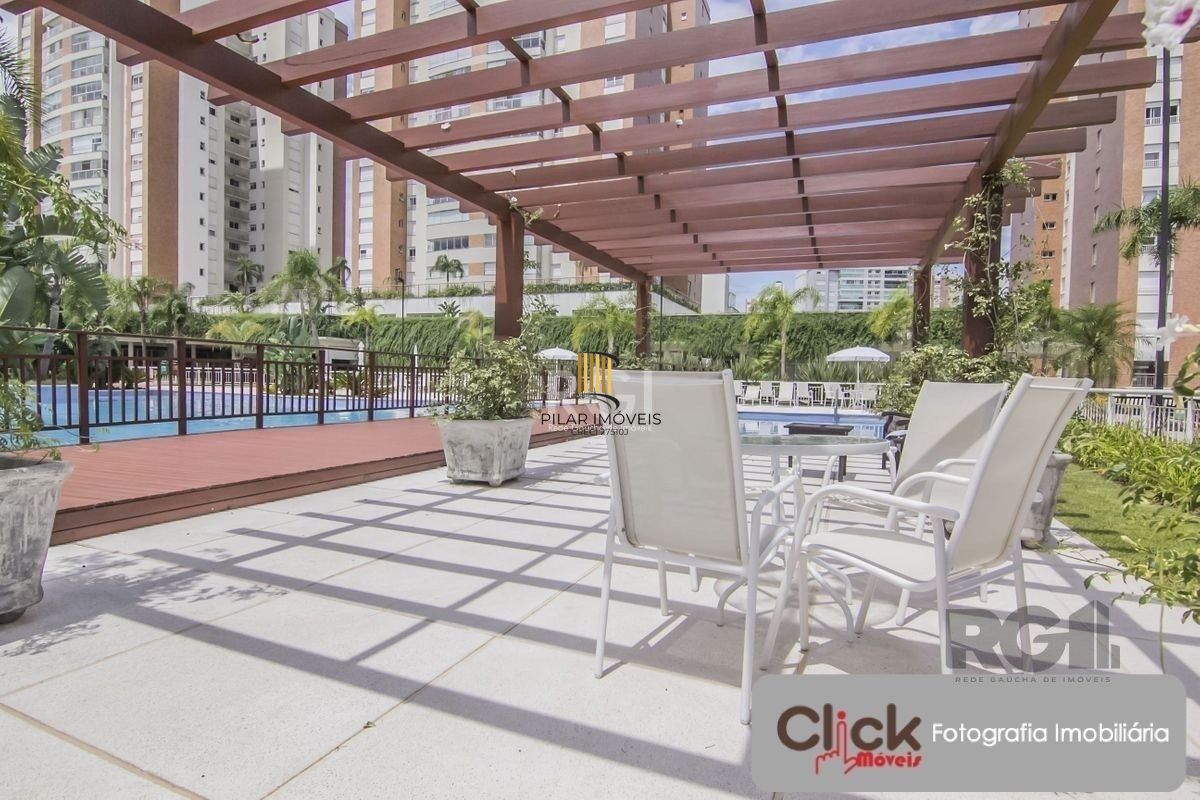 Excelente apartamento, finamente decorado e mobiliado, excelente iluminação, possuindo 03 dormitórios e 03 suites, sendo 01 master