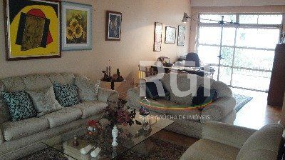 Casa para Venda - 125m², 3 dormitórios, 5 vagas - Menino Deus