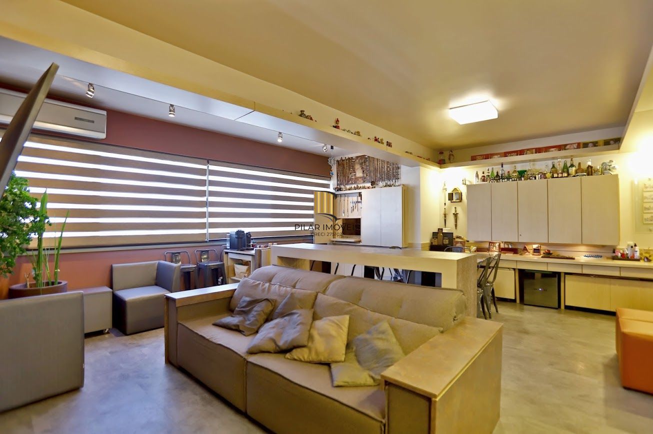 Excelente apartamento de 3 dormitórios sendo 1 suíte e 2 vagas no Higienópolis.
