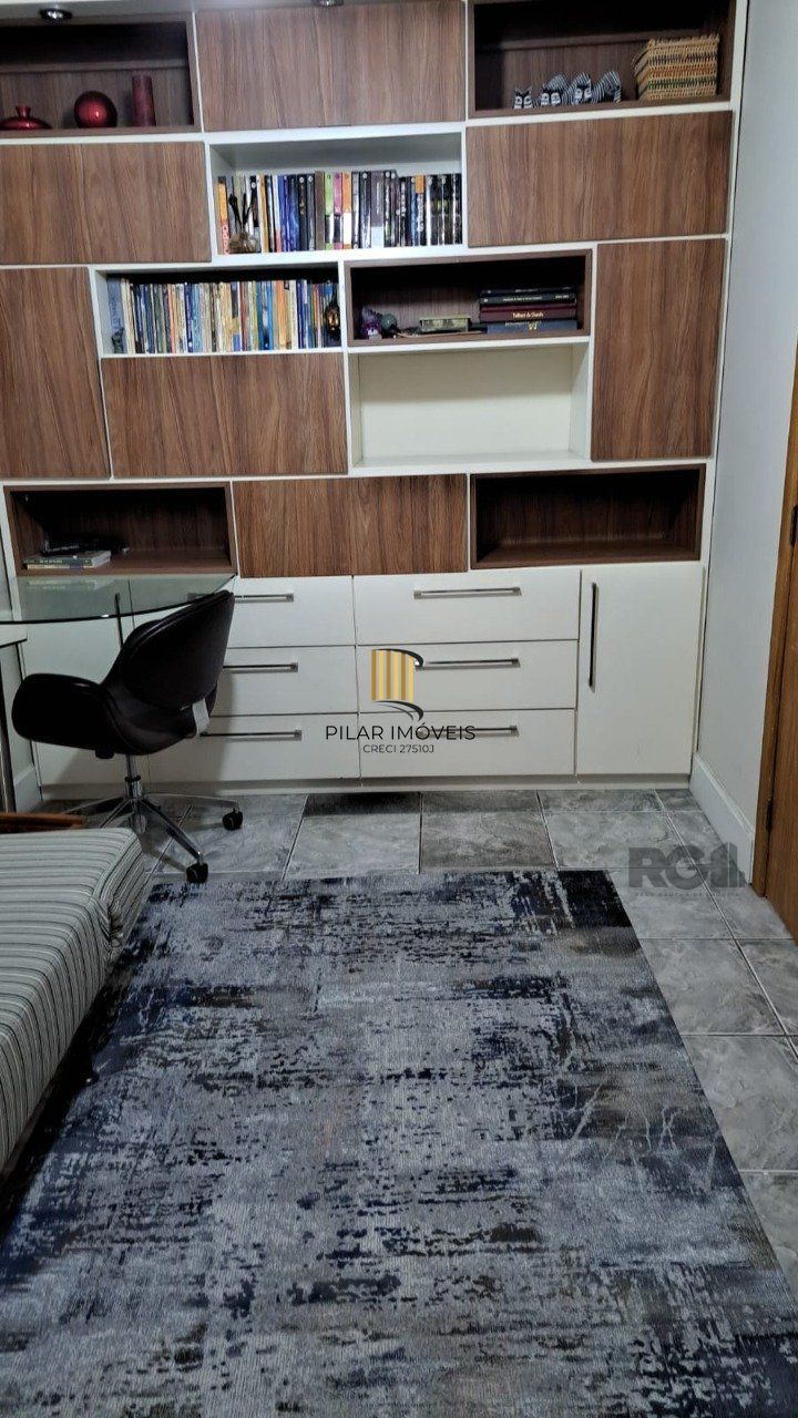 Sala comercial com 39,55 m² de área privativa. Localizado na Rua/Av. Felipe Camarão, no bairro Bom Fim em Porto Alegre.