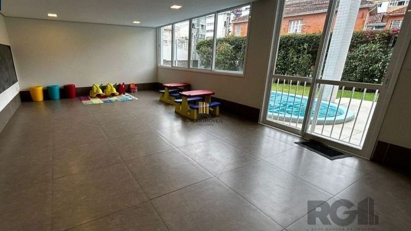 Apartamento 3 dormitórios no bairro Menino Deus