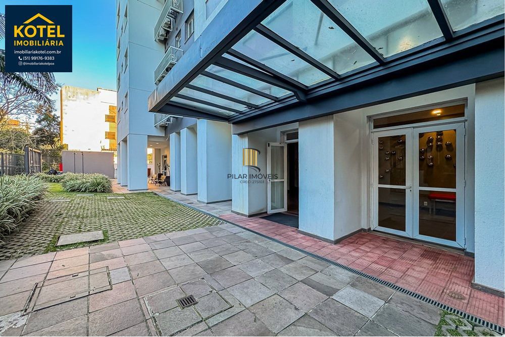 Apartamento de 2 dormitórios, suíte e 1 vaga de garagem no bairro Passo da Areia