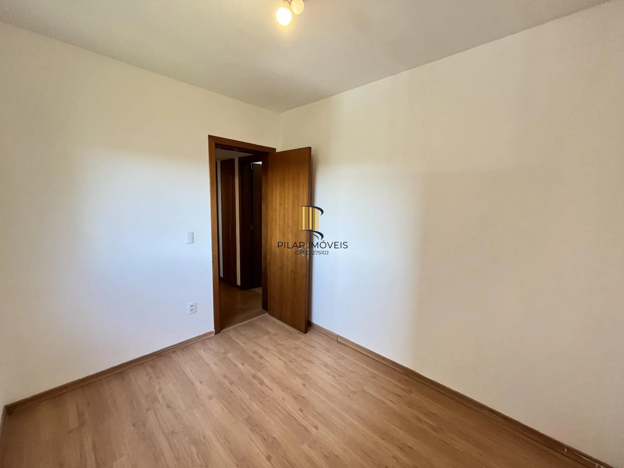 Apartamento de 3 quartos e 1 vaga de garagem no bairro Chácara da Pedras em POA