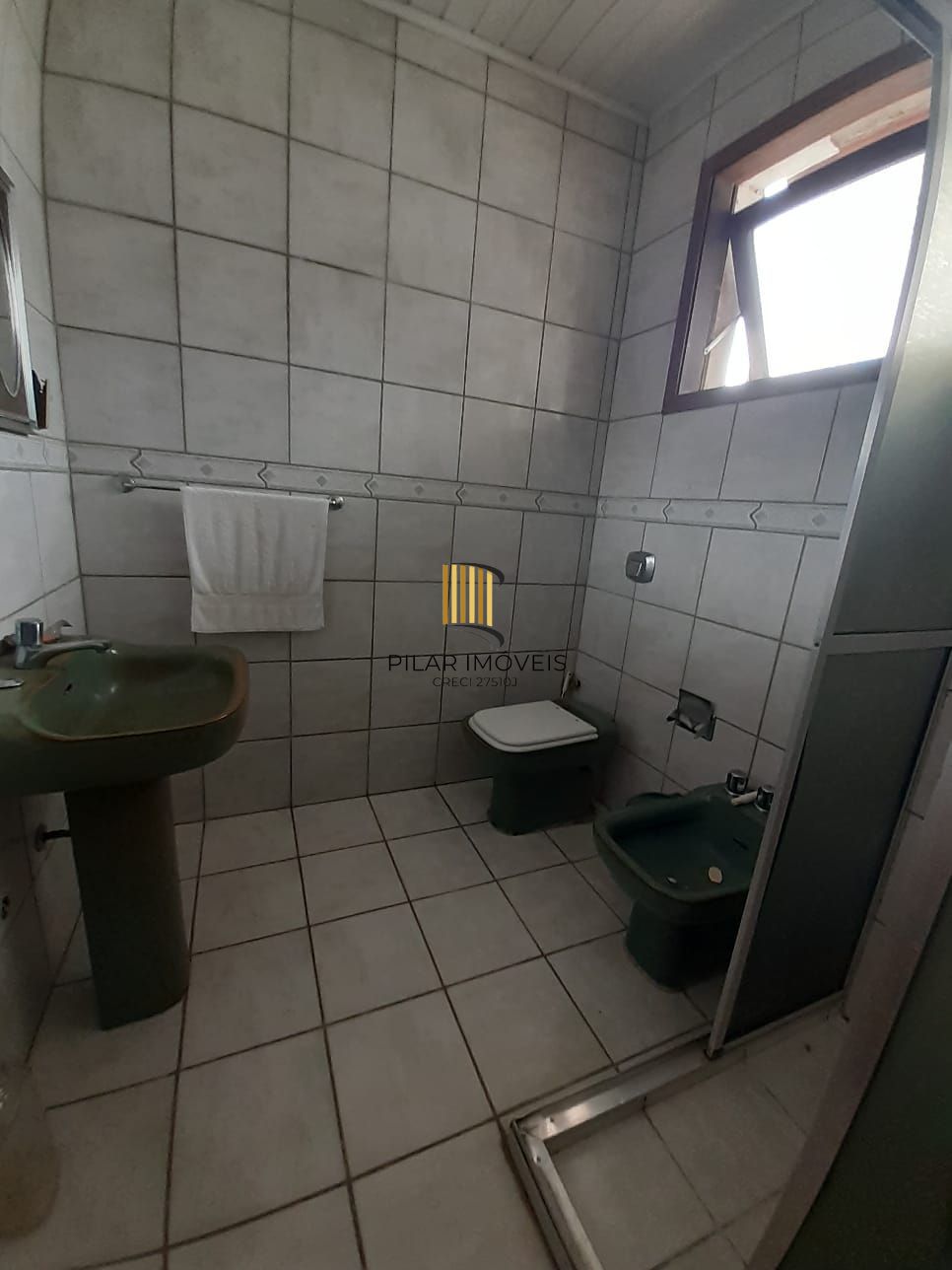 Casa Residencial Semimobiliada à Venda em Porto Alegre, RS