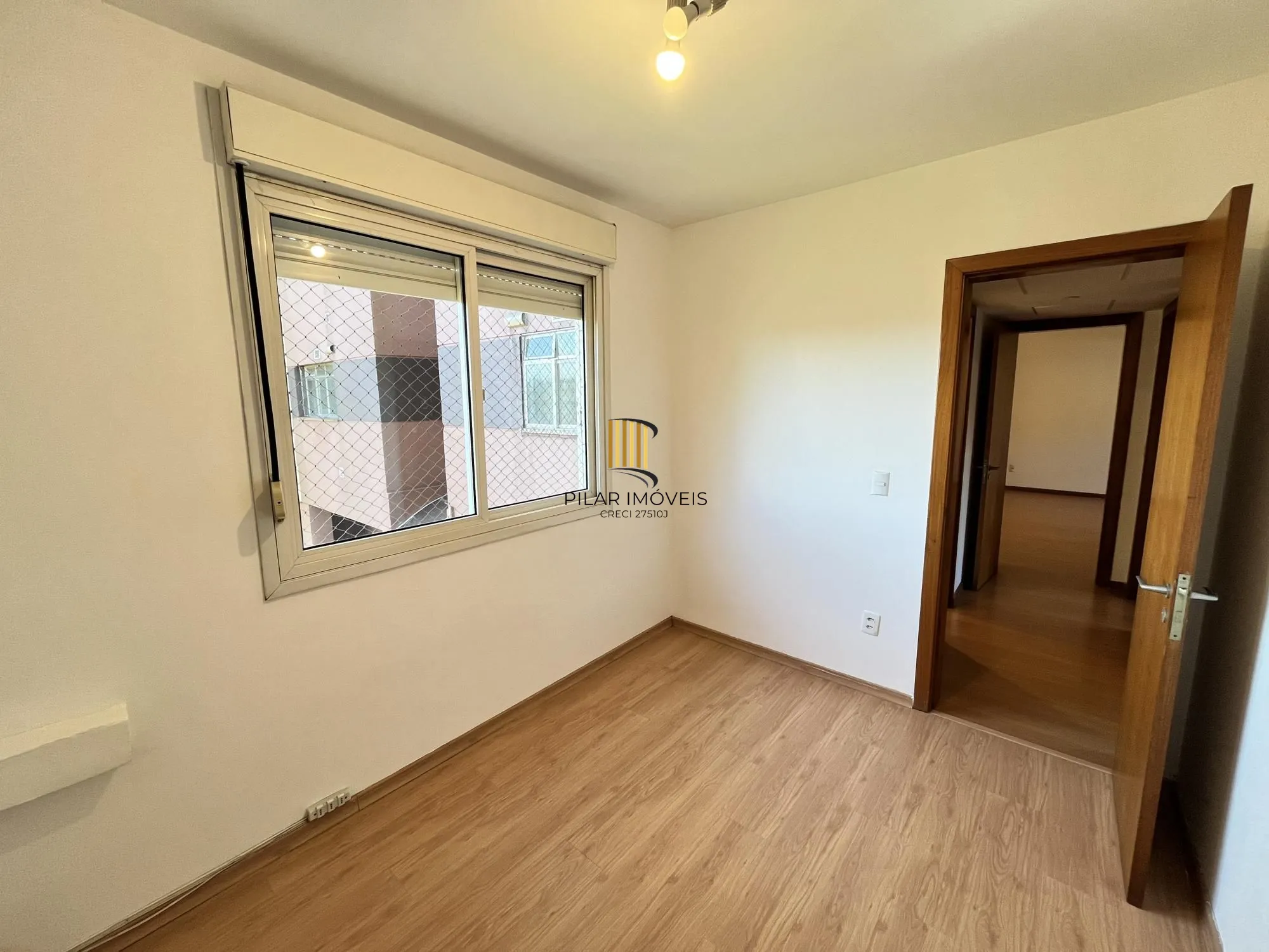 Apartamento de 3 quartos e 1 vaga de garagem no bairro Chácara da Pedras em POA