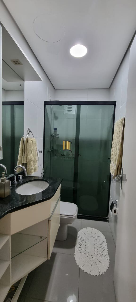 Apartamento de dois quartos e uma vaga de garagem no bairro Independência em Porto Alegre