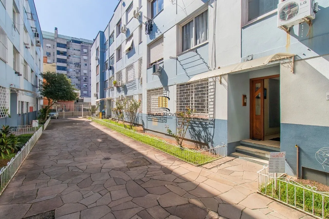 Apartamento à venda semimobiliado, decorado por arquiteta e pronto para morar.