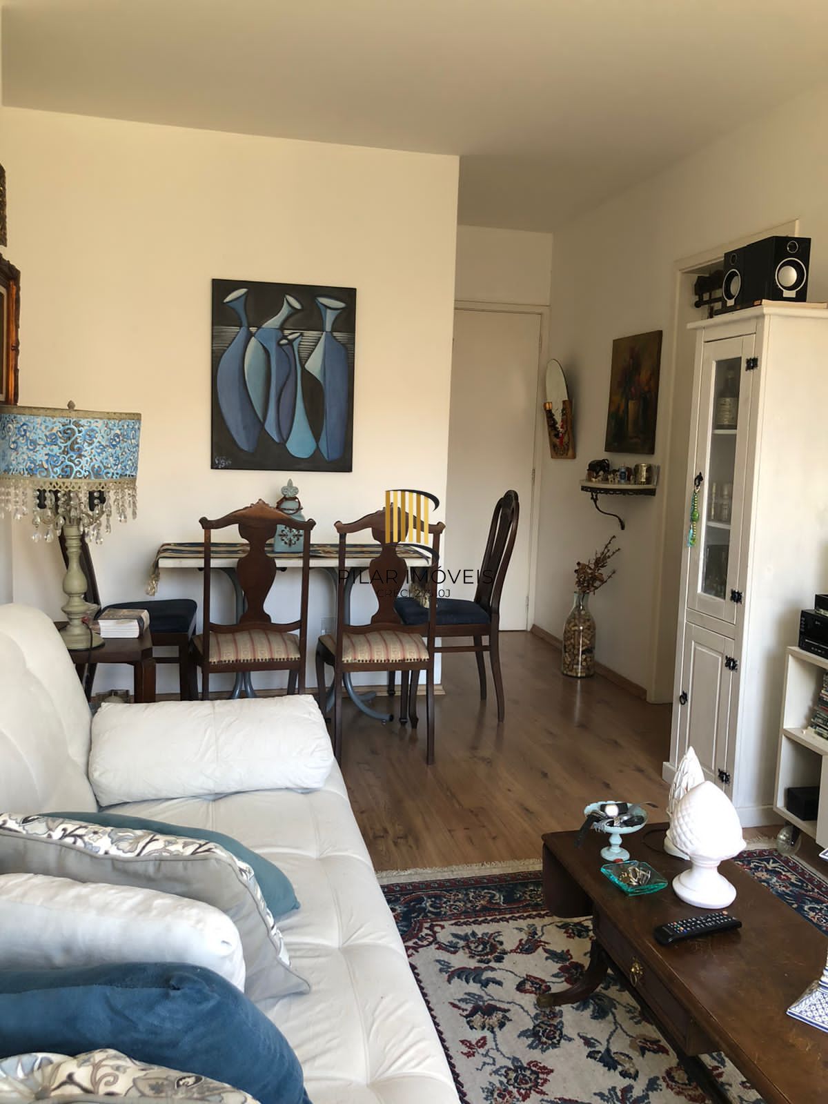 Apartamento com 1 dormitório, 1 vaga, bairro Floresta.