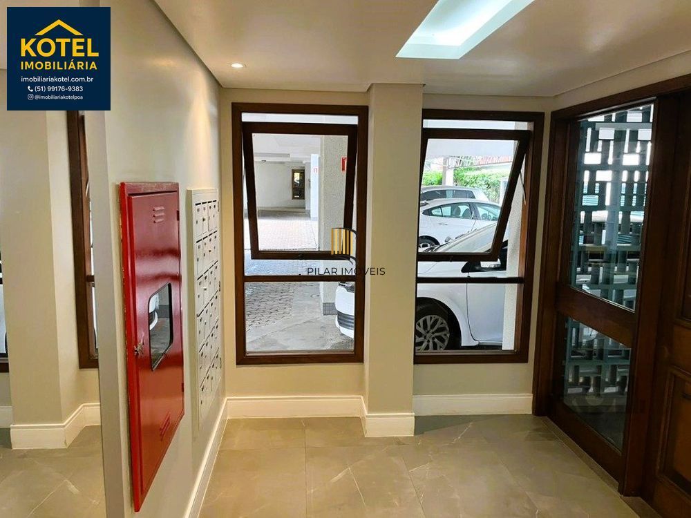 Apartamento de 2 quartos e 1 vaga de garagem no bairro Floresta em POA