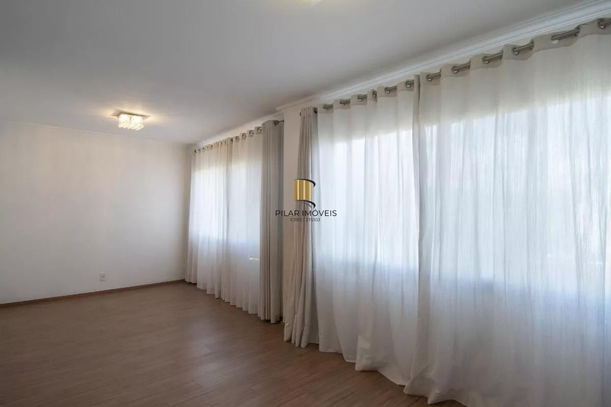 Apartamento de 3 quartos, suíte e 2 vagas de garagem Petrópolis em Porto Alegre.