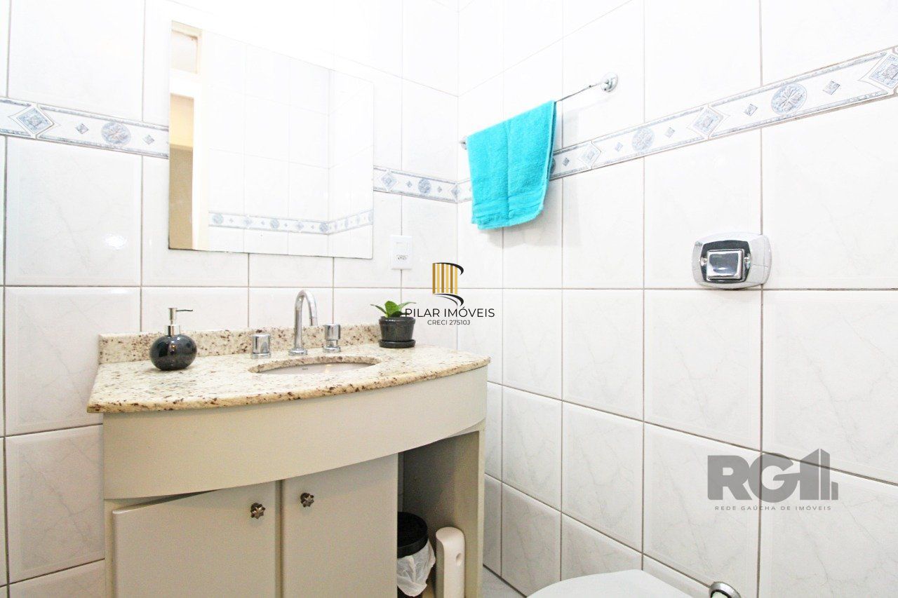 Apartamento de dois dormitórios e dois banheiros no bairro Bom Fim / Rio Branco em Porto Alegre!