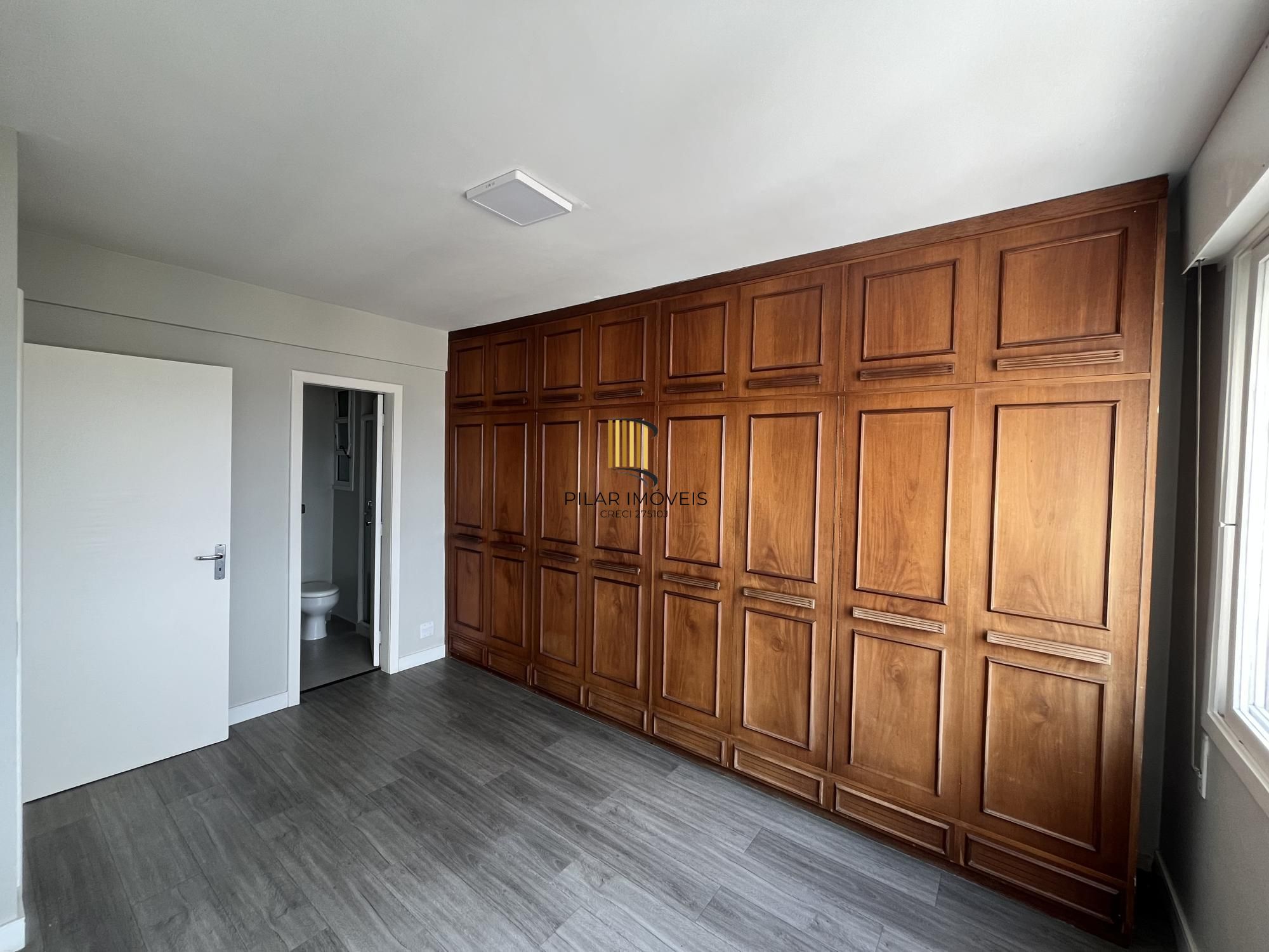 Apartamento de 3 quartos, suíte e 1 vaga de garagem no bairro Menino Deus em POA
